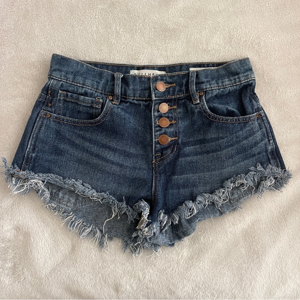 Bullhead size 25 Denim High Rise Frayed Shorts